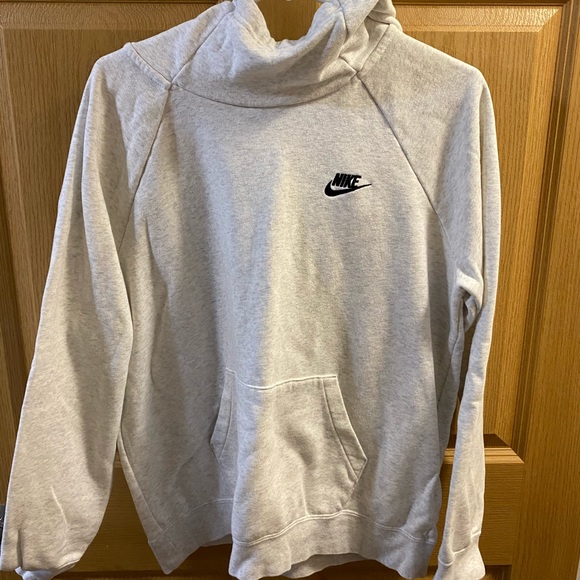 Nike Tops - Nike Sweatshirt
